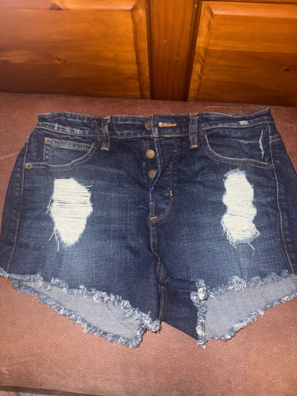 Women’s Guess Dark Blue Distressed Denim Shorts with Frayed Hem size 29